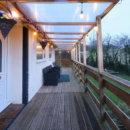 Petlyns Patch Villa Holyhead Exterior photo